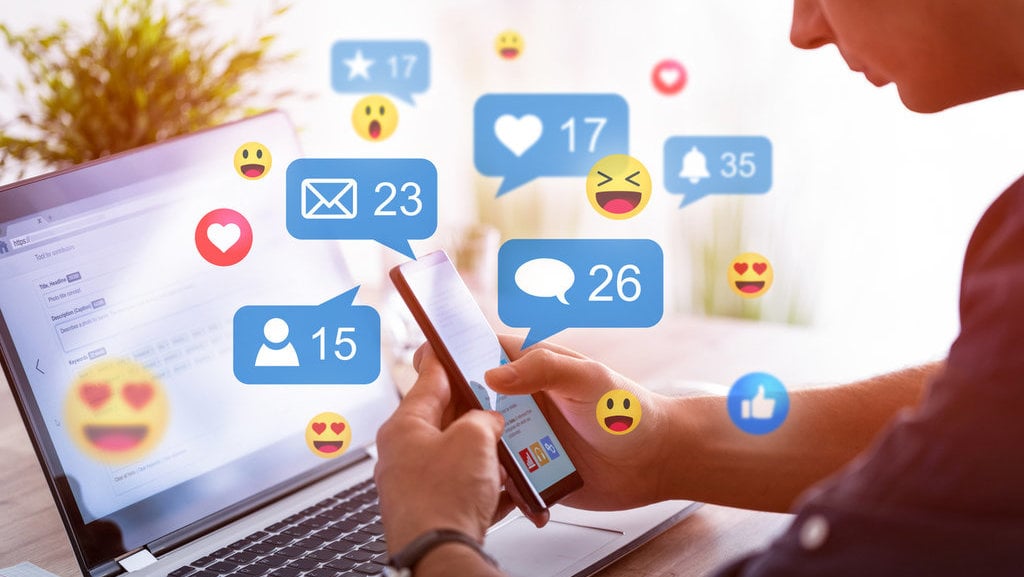 Buzzer Politik di Era Digital: Antara Strategi Kampanye dan Manipulasi Opini