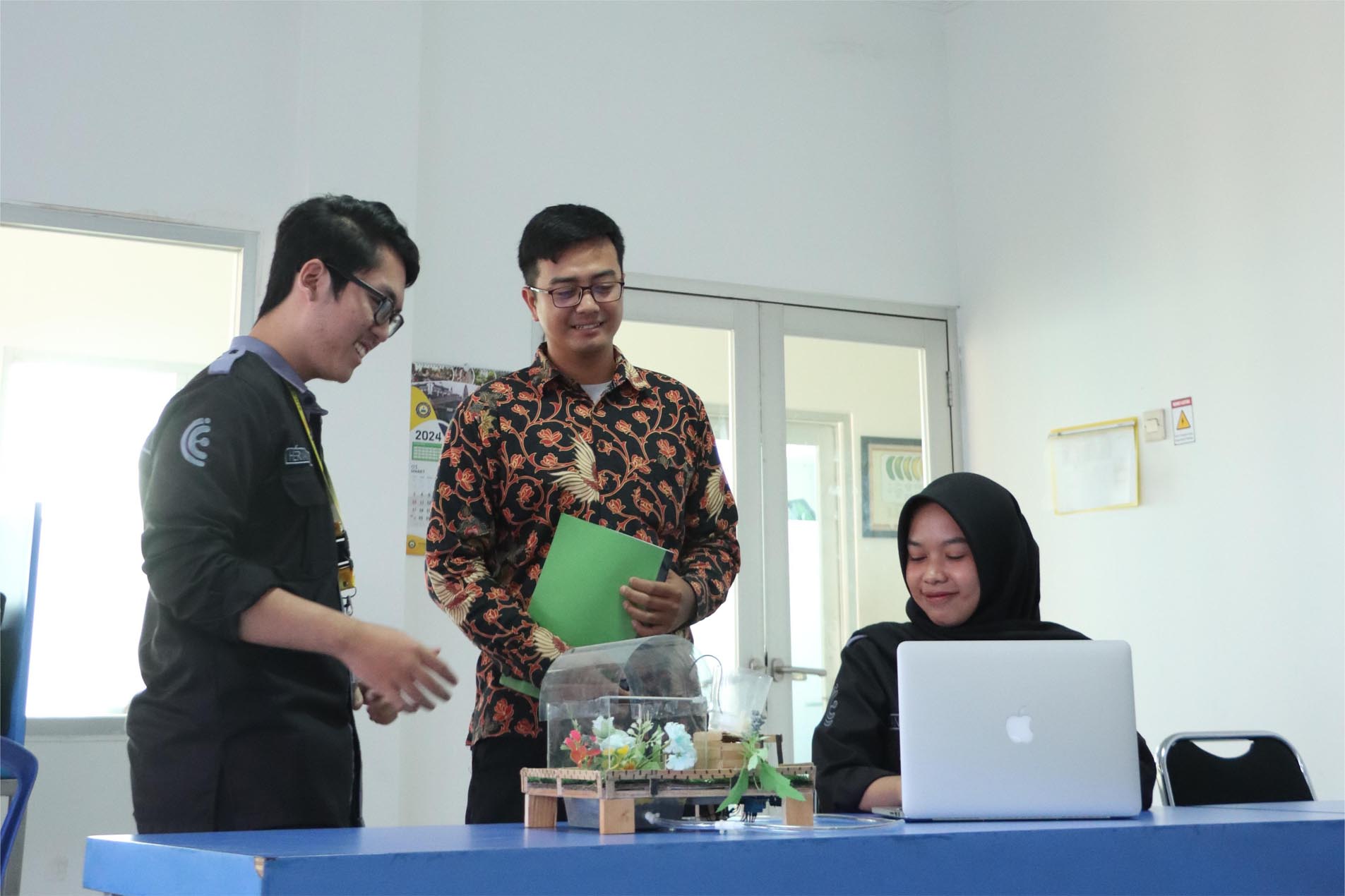 Apa Saja Jurusan Teknik Industri Terbaik di Indonesia dan Bagaimana Mencari Universitas yang Murah