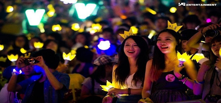 Bukannya Dapat Hadiah yang Keren, 4 Artis Dunia Ini Malah Dapat Hadiah Mengerikan dari Fansnya