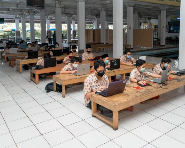 Membangun Kesalehan Sosial Melalui Pendidikan Agama Islam di Al Masoem Boarding School