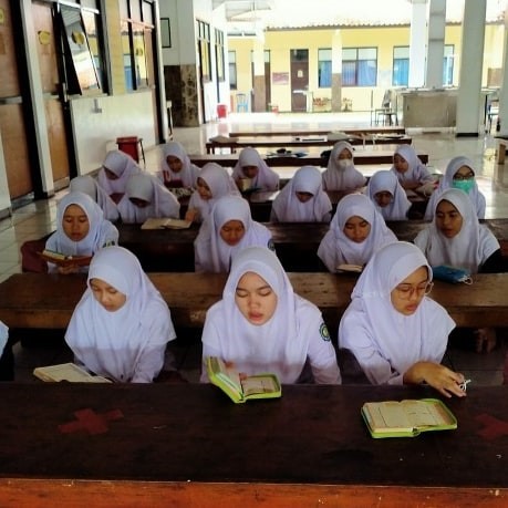 Peran Pendidikan Agama Islam dalam Mencegah Perilaku Menyimpang di Al Masoem