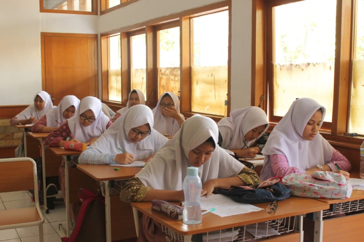 Tantangan dalam Mengajar Pelajaran Agama dan Umum di Pesantren Modern Al Masoem
