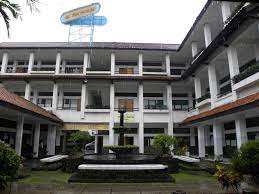 Pendidikan Agama sebagai Dasar Pembentukan Moral di Pesantren Modern Al Masoem