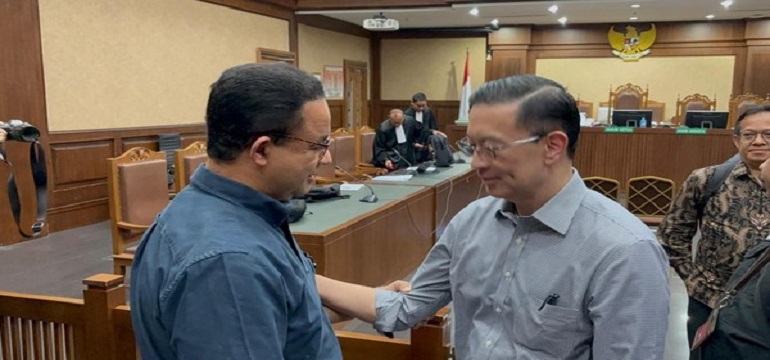 Anies Baswedan Menemui Tom Lembong di Pengadilan Tipikor
