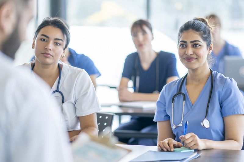 Uji Kompetensi Dokter Indonesia untuk Dokter Spesialis: Apakah Ada Perbedaan?