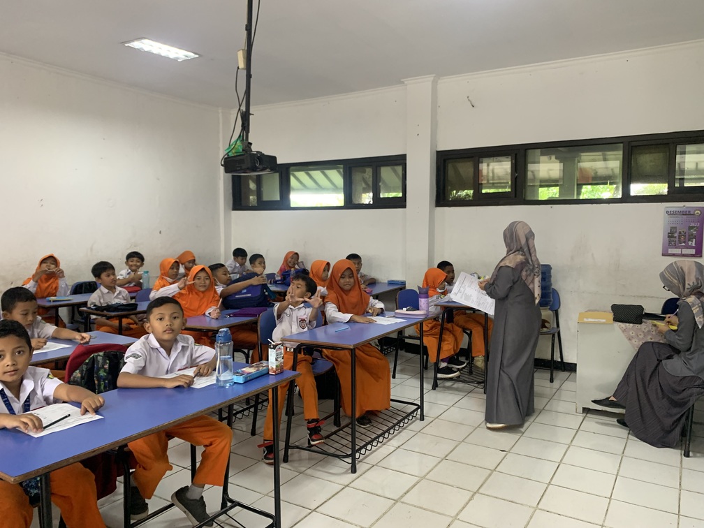 Bongkar Mitos: Belajar di Pesantren Itu Nggak Kuno