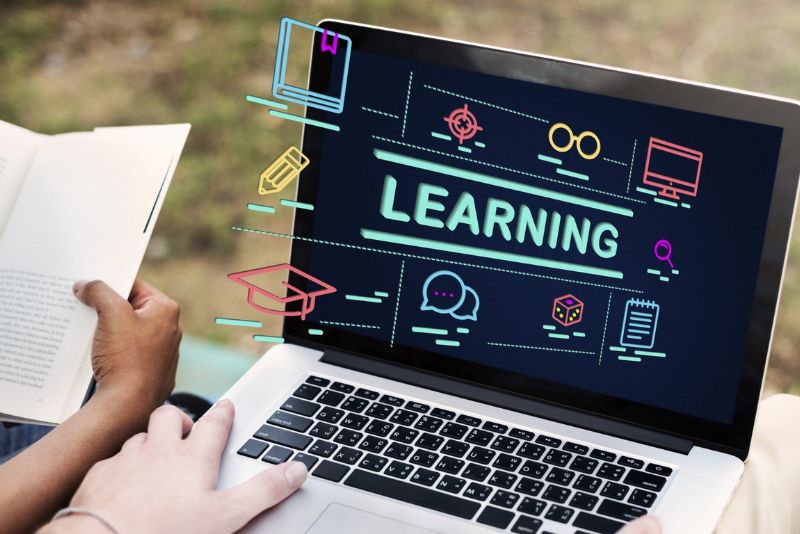 Tips Memilih Kursus Tambahan Online untuk Siswa SMP