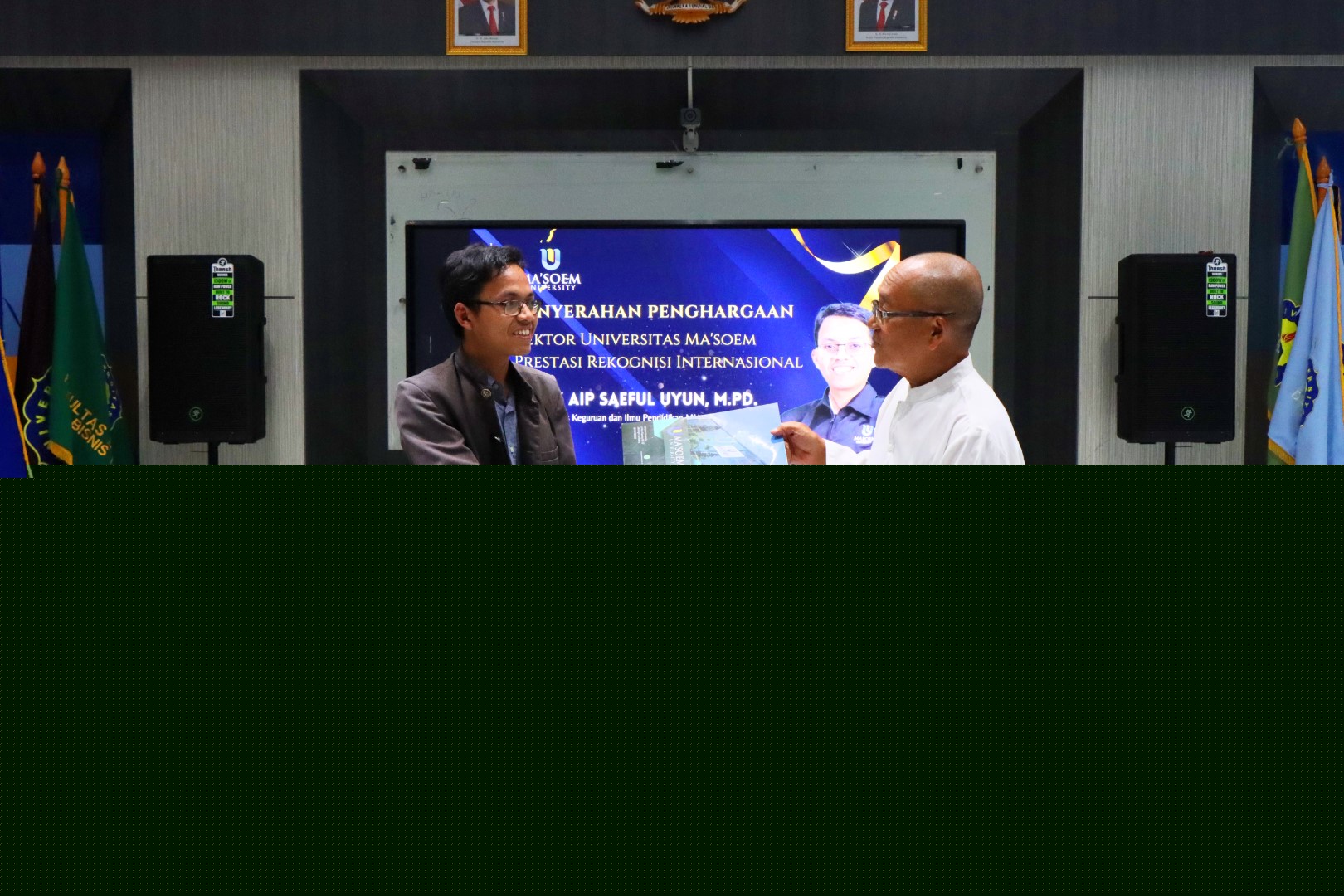 Berikut profil dosen berprestasi Al Ma'soem dengan latar belakang akademik kuat dan pengalaman industri nyata