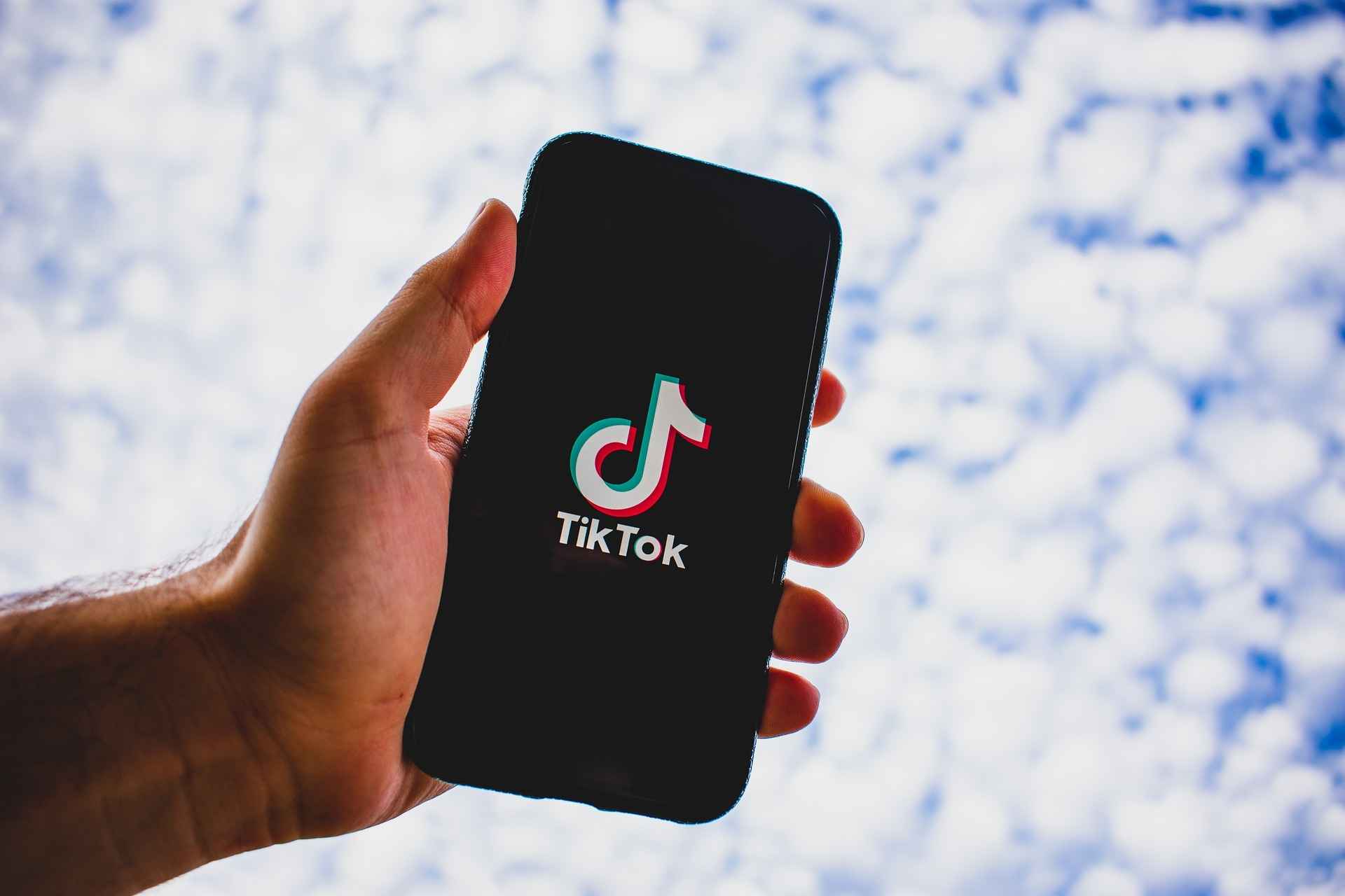 Optimalkan Engagement TikTok dengan Jasa Share FYP!