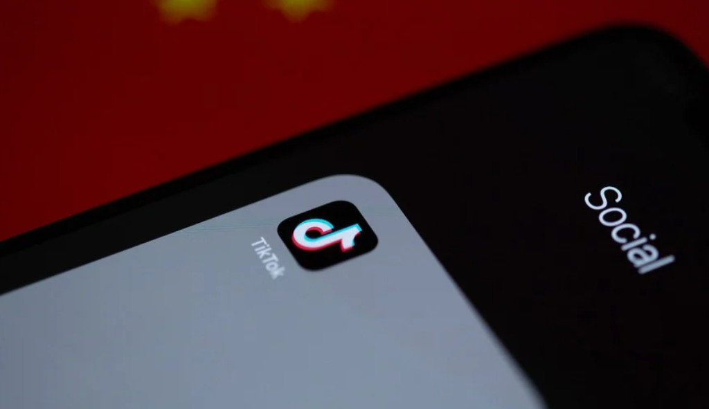 Panduan Lengkap Bikin Konten TikTok Viral untuk Bisnis: Tingkatkan Brand Awareness dan Penjualan